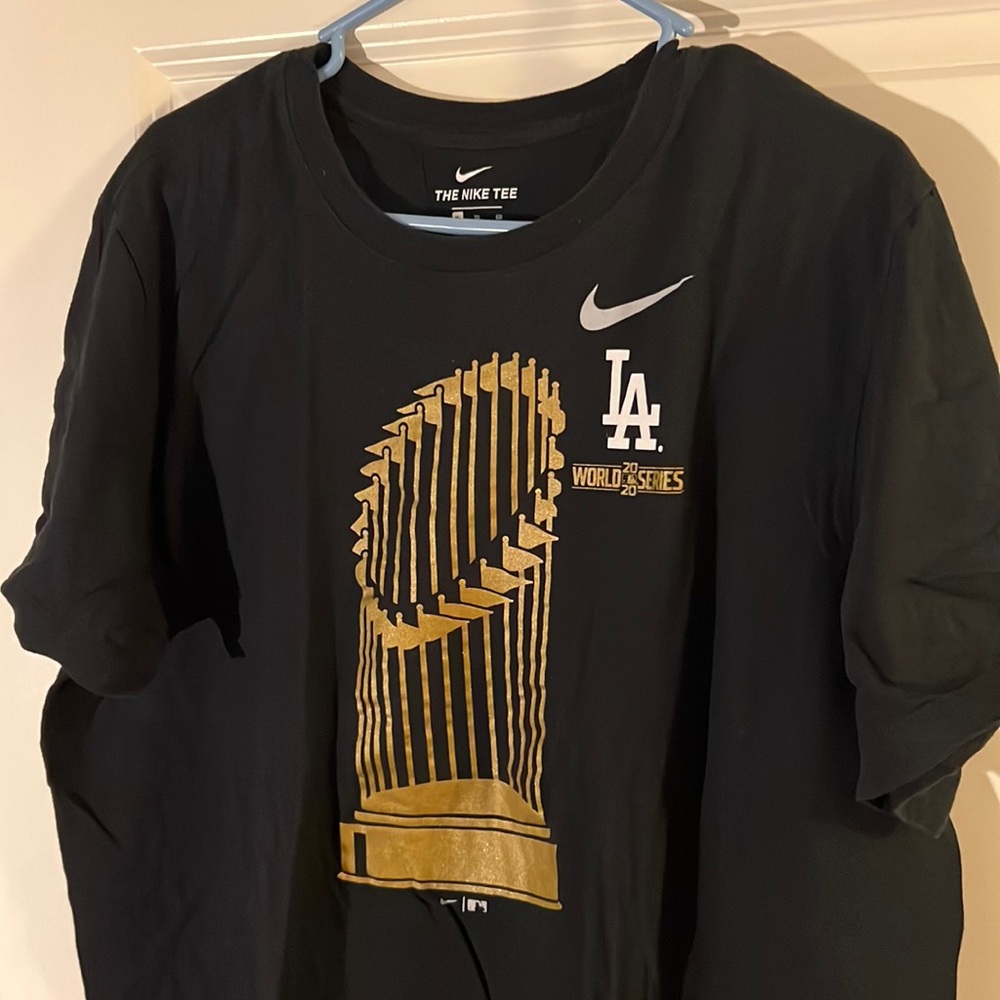 Nike Authentic Los Angeles Dodgers World Series 2020 Trophy T-Shirt. Size XL.